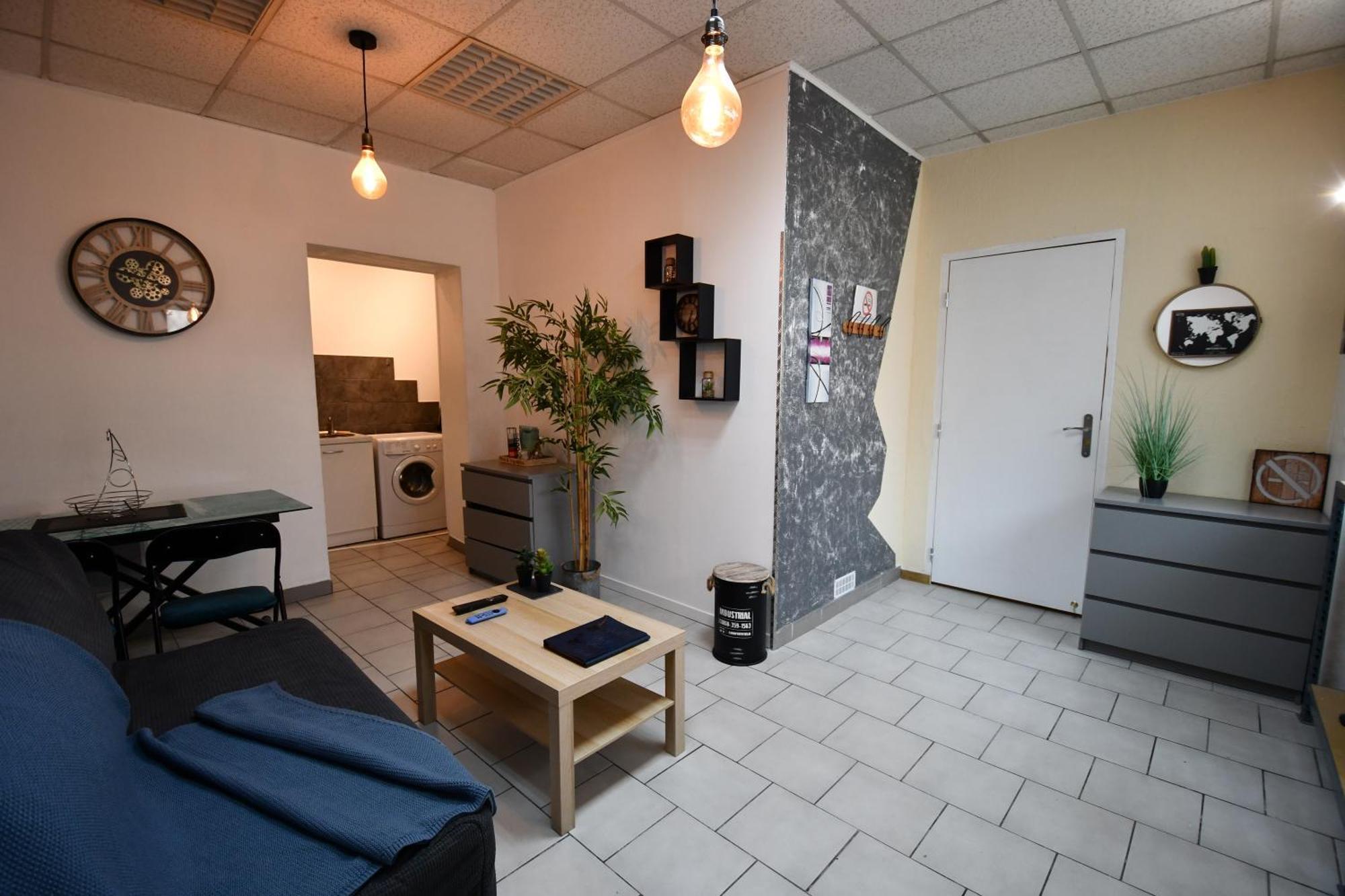 L'atelier H24,cosy,port,plage,wifi,netflix * La Seyne-sur-Mer